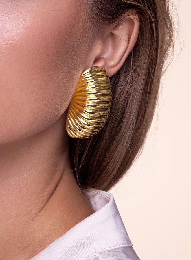 Sngia Large 18K gold plated Chunky Clip on Statement Earrings for Women, Bold Handmade Exaggerated Trendy Seashell Ribbed Jewelry Gifts, Curved Half Circle Textured Summer Beach Fashion Earrings Accessories, Big Vintage Irregular Hammered Thick Circular Nickle Free Cuff Huggie Earrings. - Image 5